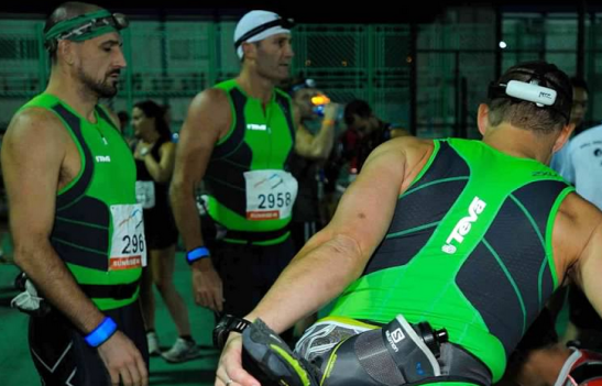 2013-10-29 17_45_26-Barclays Moontrekker 2013 Teva Team Pics